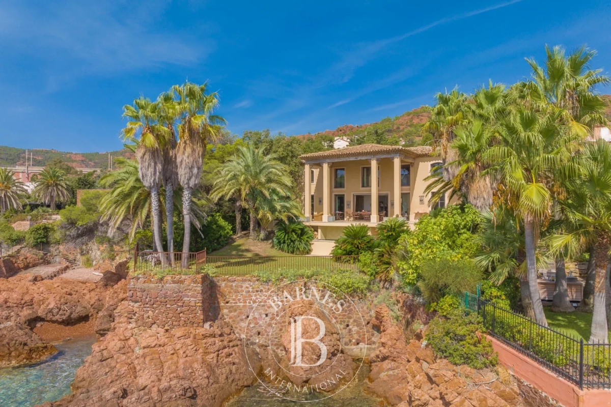 Luxury House for sale in Saint-Raphaël, 4 900 000 €, Photo 2
