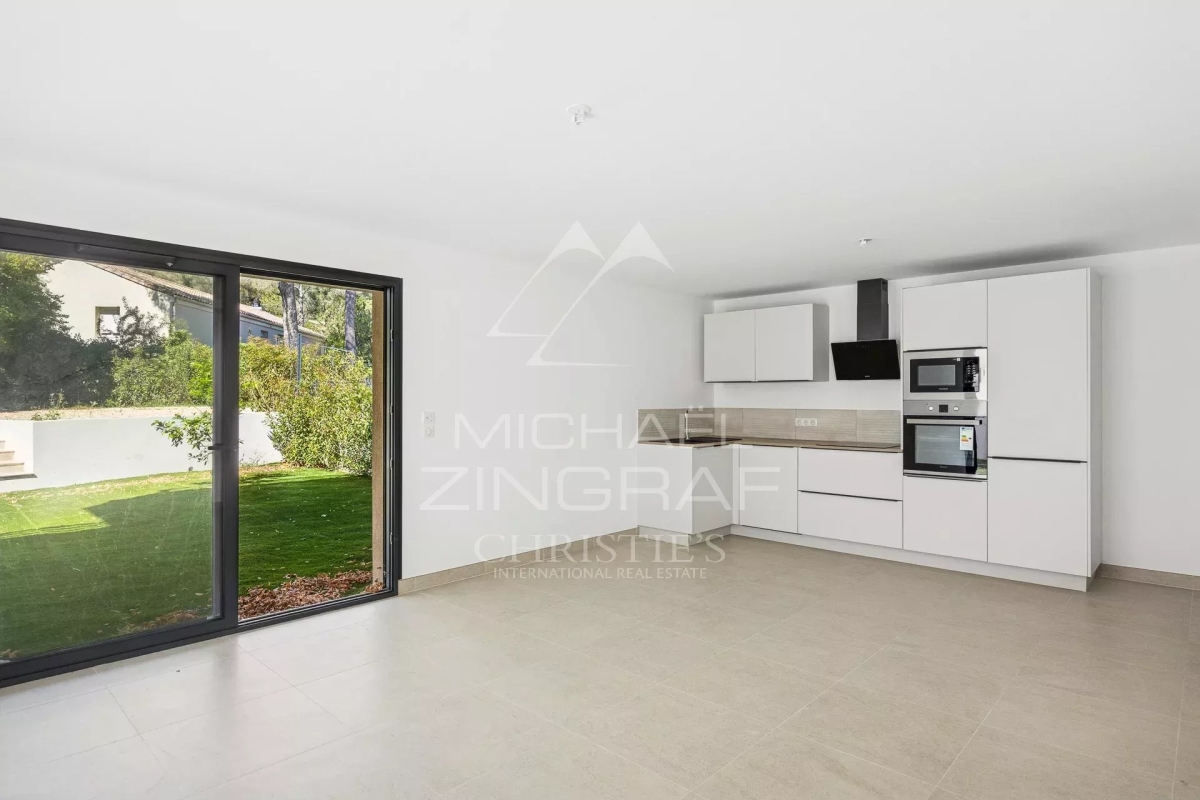 Appartement de luxe à vendre à Saint-Raphaël, 595 000 €, Photo 2