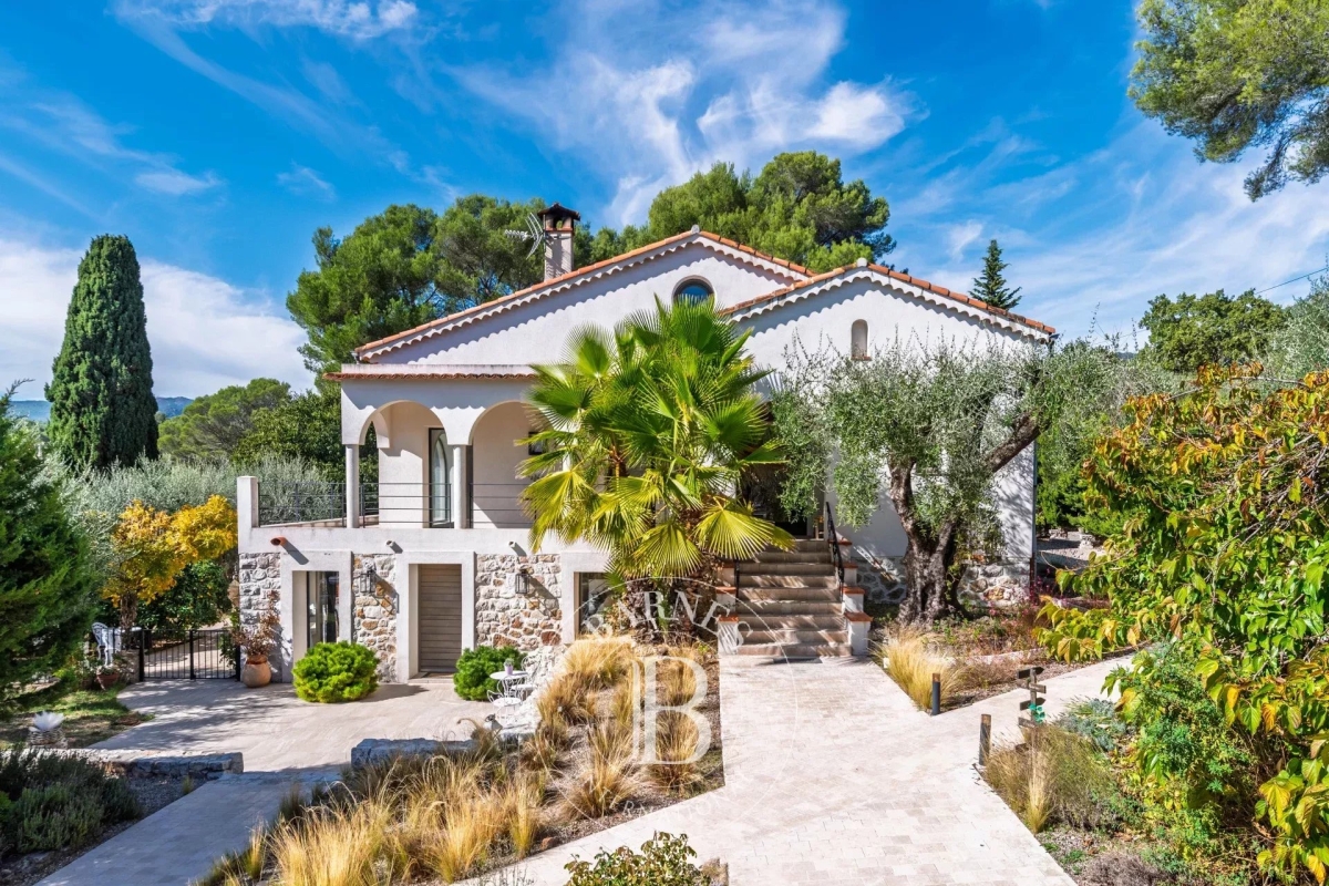 Maison de luxe à vendre à Roquefort-les-Pins, 2 490 000 €, Photo 2