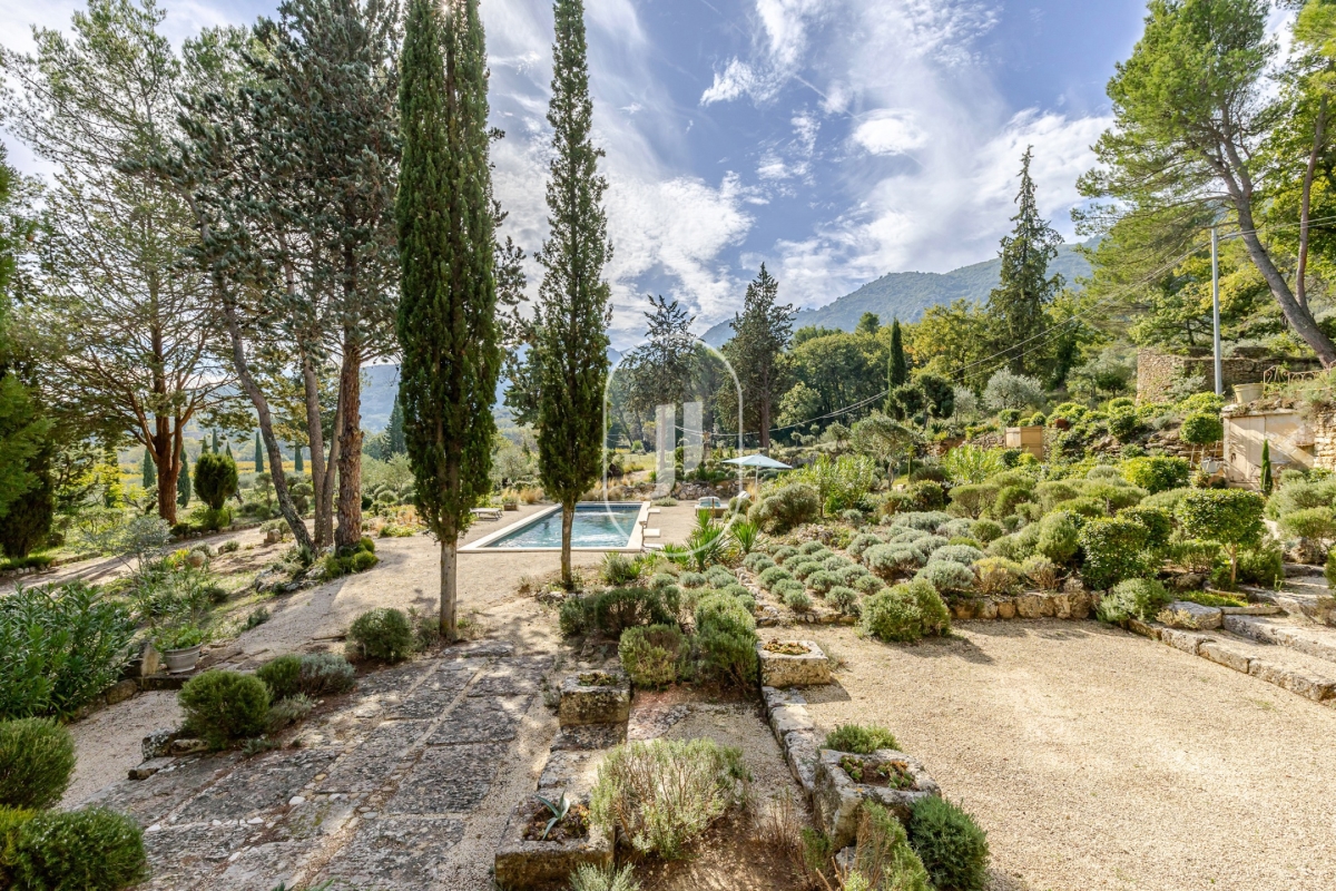 Maison de luxe à vendre à Oppède, 1 470 000 €, Photo 2