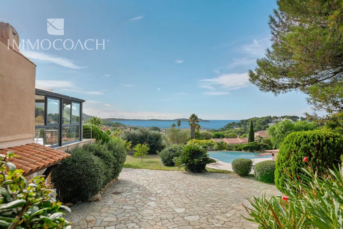 Luxury House for sale in Carqueiranne, 2 200 000 €, Photo 1