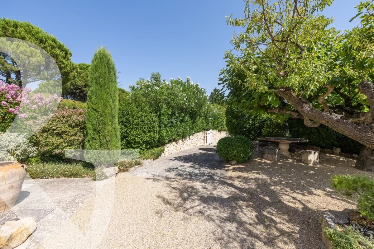 Maison de luxe à vendre à Paradou, 1 450 000 €, Photo 3