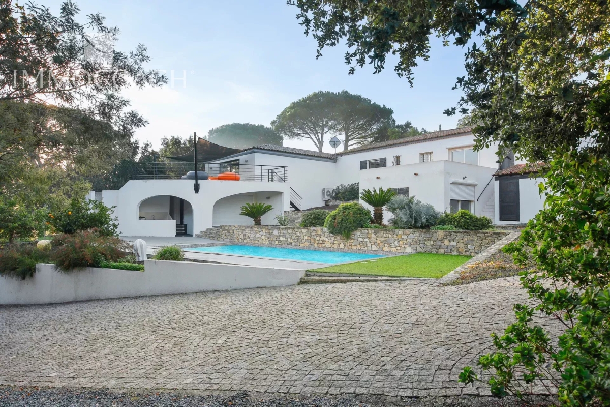 Maison de luxe à vendre à Bormes-les-Mimosas, 1 355 000 €, Photo 1