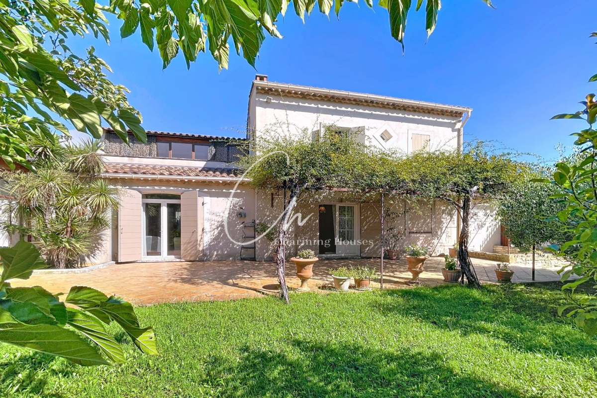 Maison de luxe à vendre à Maillane, 1 010 000 €, Photo 1