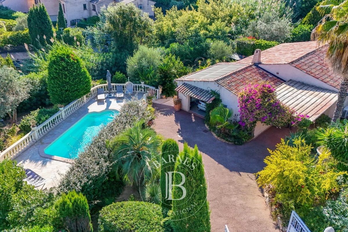 Luxury House for sale in Sainte-Maxime, 1 060 000 €, Photo 1