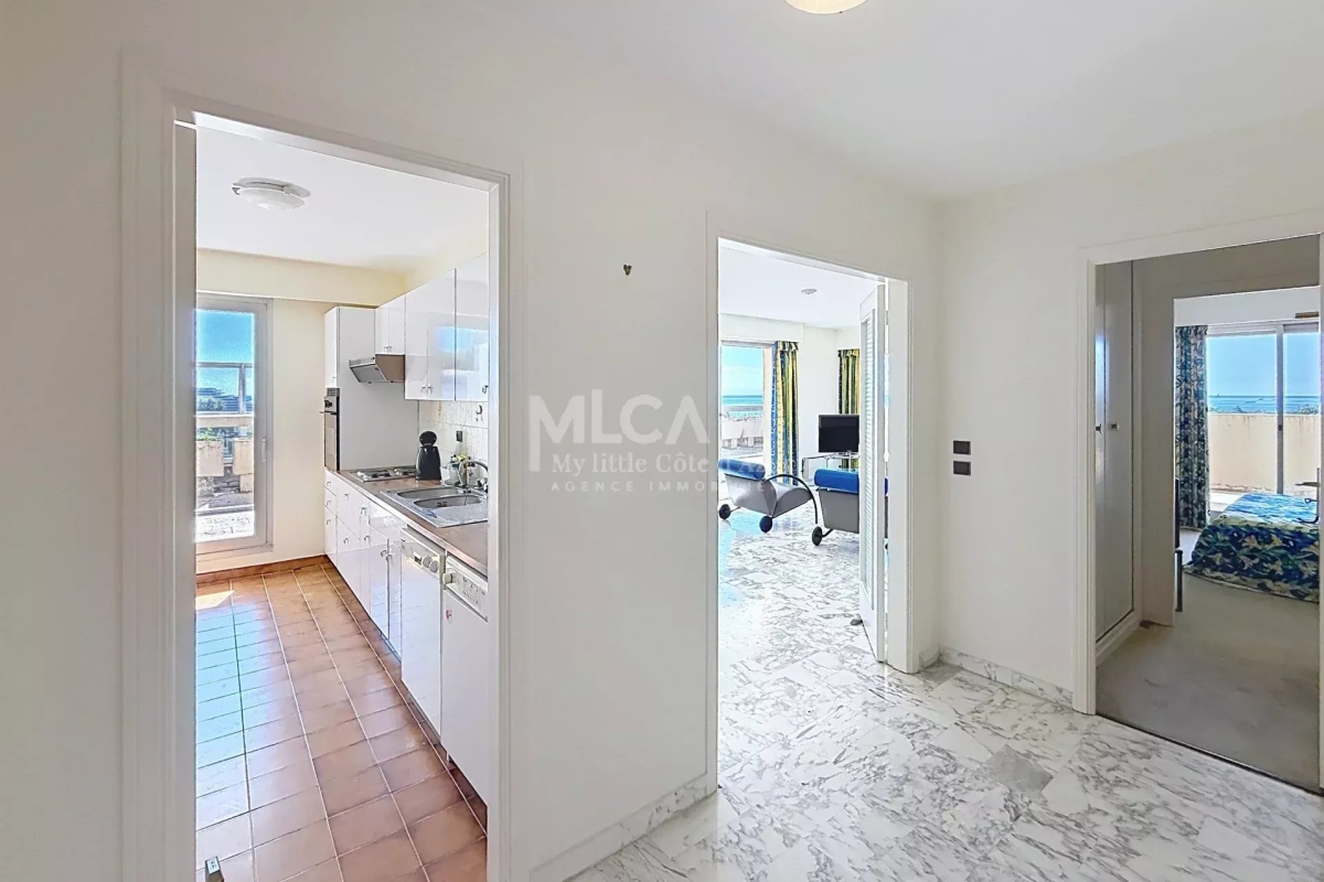 Luxury Apartment for sale in Villeneuve-Loubet, 695 000 €, Photo 4