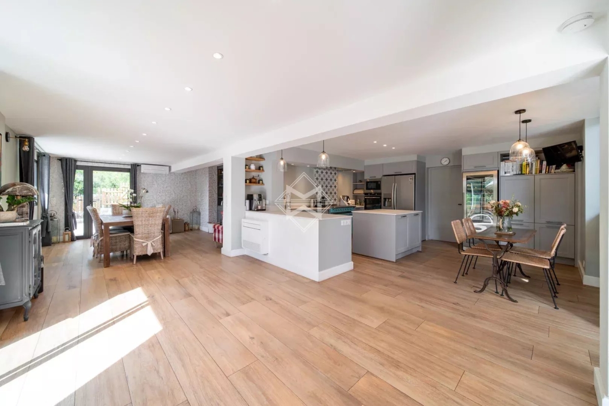 Maison de luxe à vendre à Roquefort-les-Pins, 2 490 000 €, Photo 7