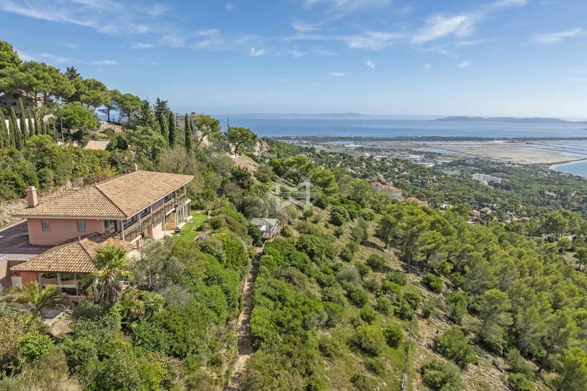 Luxury House for sale in Carqueiranne, 3 150 000 €, Photo 1