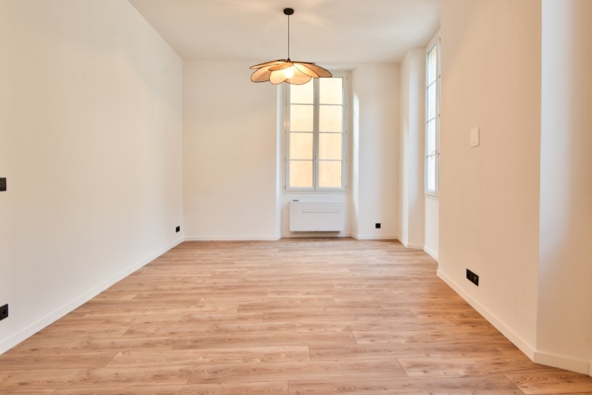 Luxury Apartment for sale in Nice, 549 000 €, Photo 2