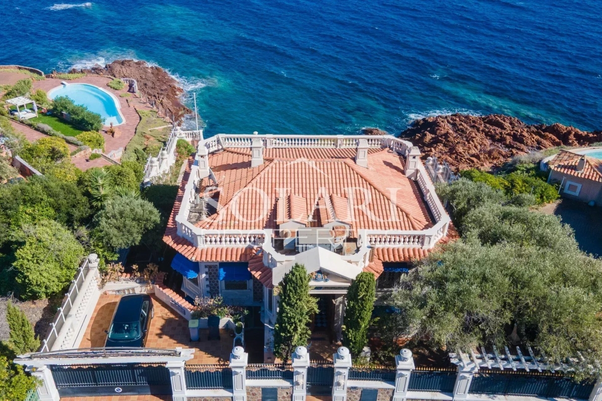 Luxury House for sale in Anthéor, 3 980 000 €, Photo 1