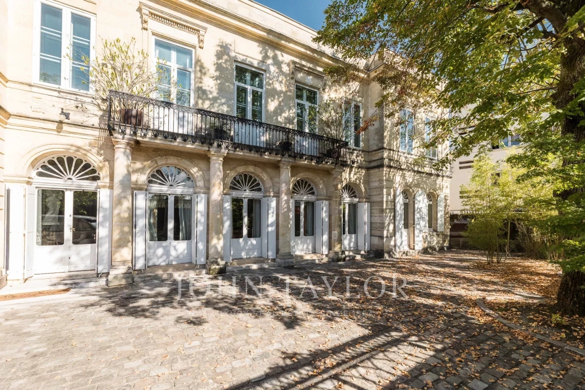 Maison de luxe à vendre à Bordeaux, 3 650 000 €, Photo 2