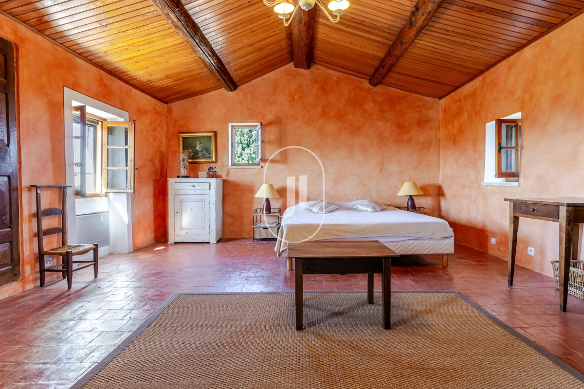 Maison de luxe à vendre à Gordes, 1 490 000 €, Photo 7