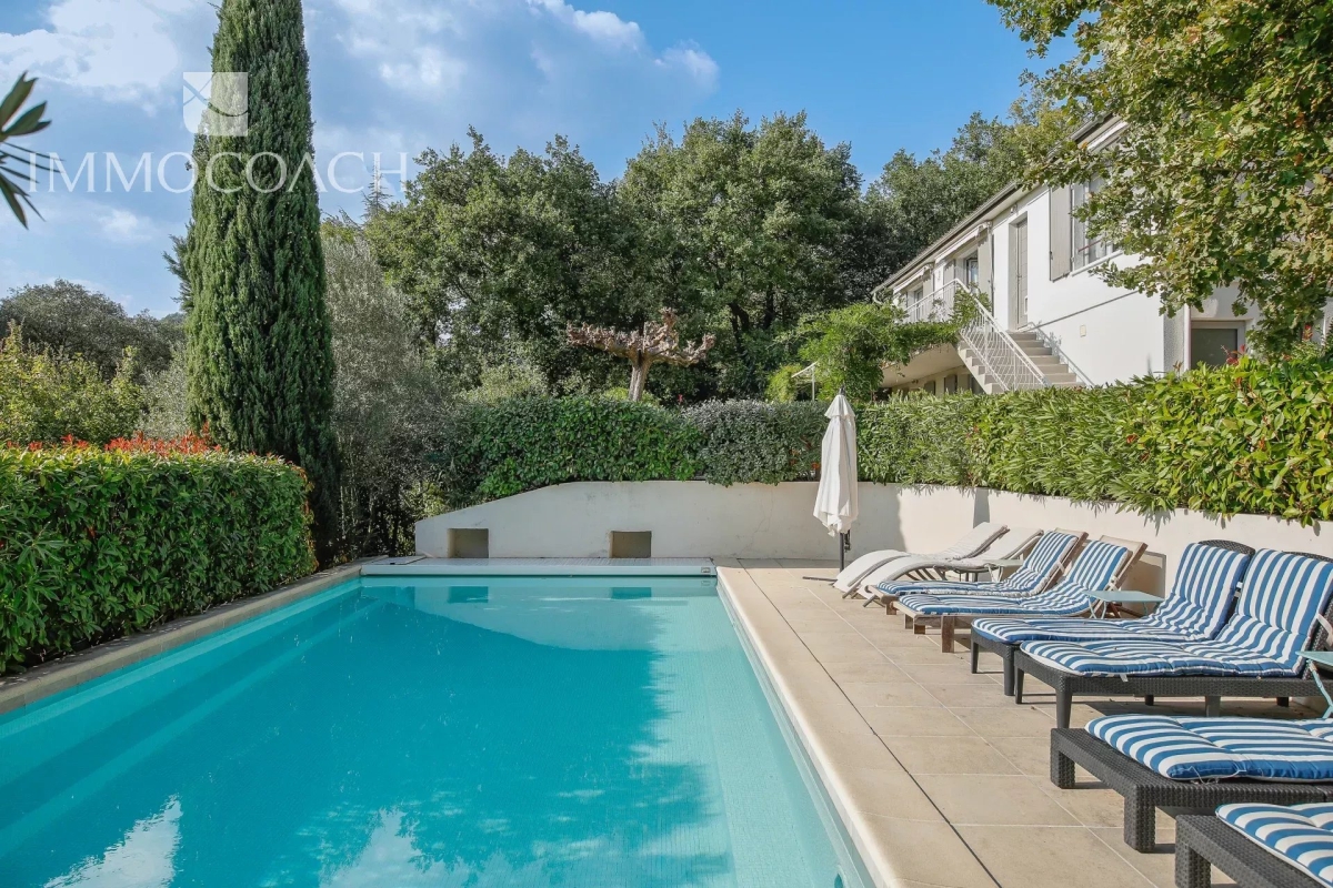 Maison de luxe à vendre à Collobrières, 843 000 €, Photo 1