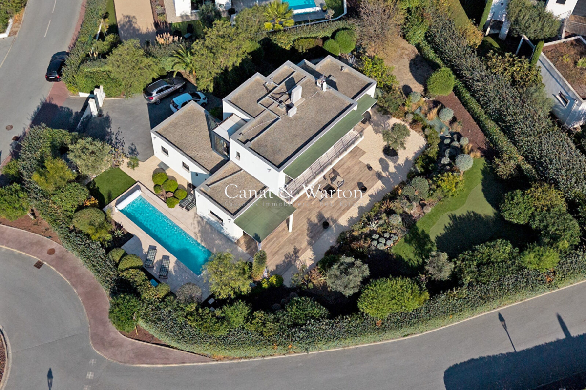 Maison de luxe à vendre à Saint-Raphaël, 1 580 000 €, Photo 2