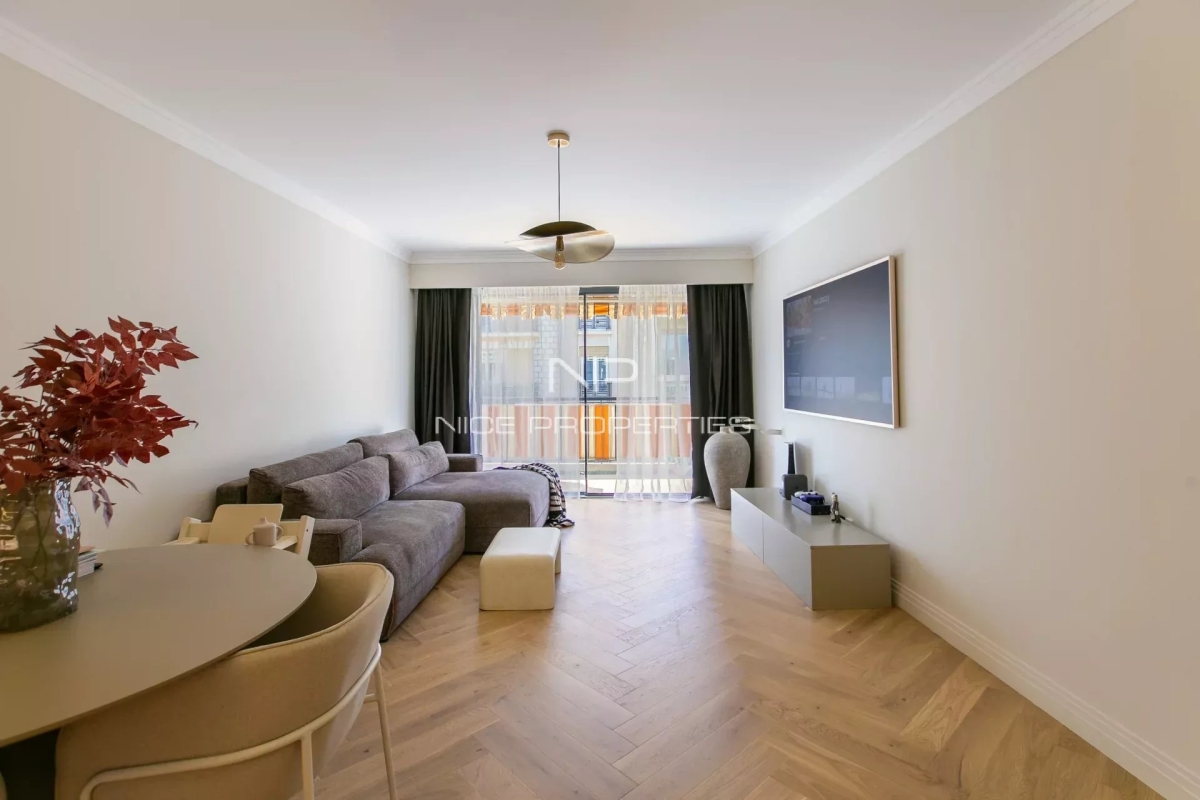 Luxury Apartment for sale in Nice, 599 000 €, Photo 2