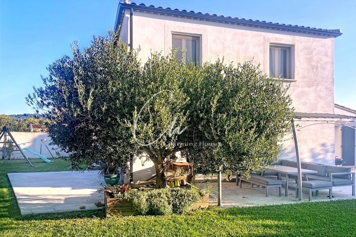 Maison de luxe à vendre à Paradou, 549 000 €, Photo 2