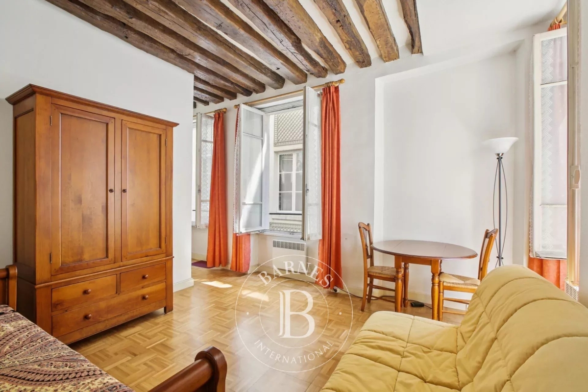 Luxury Apartment for sale in Paris 6Ème, 399 000 €, Photo 1