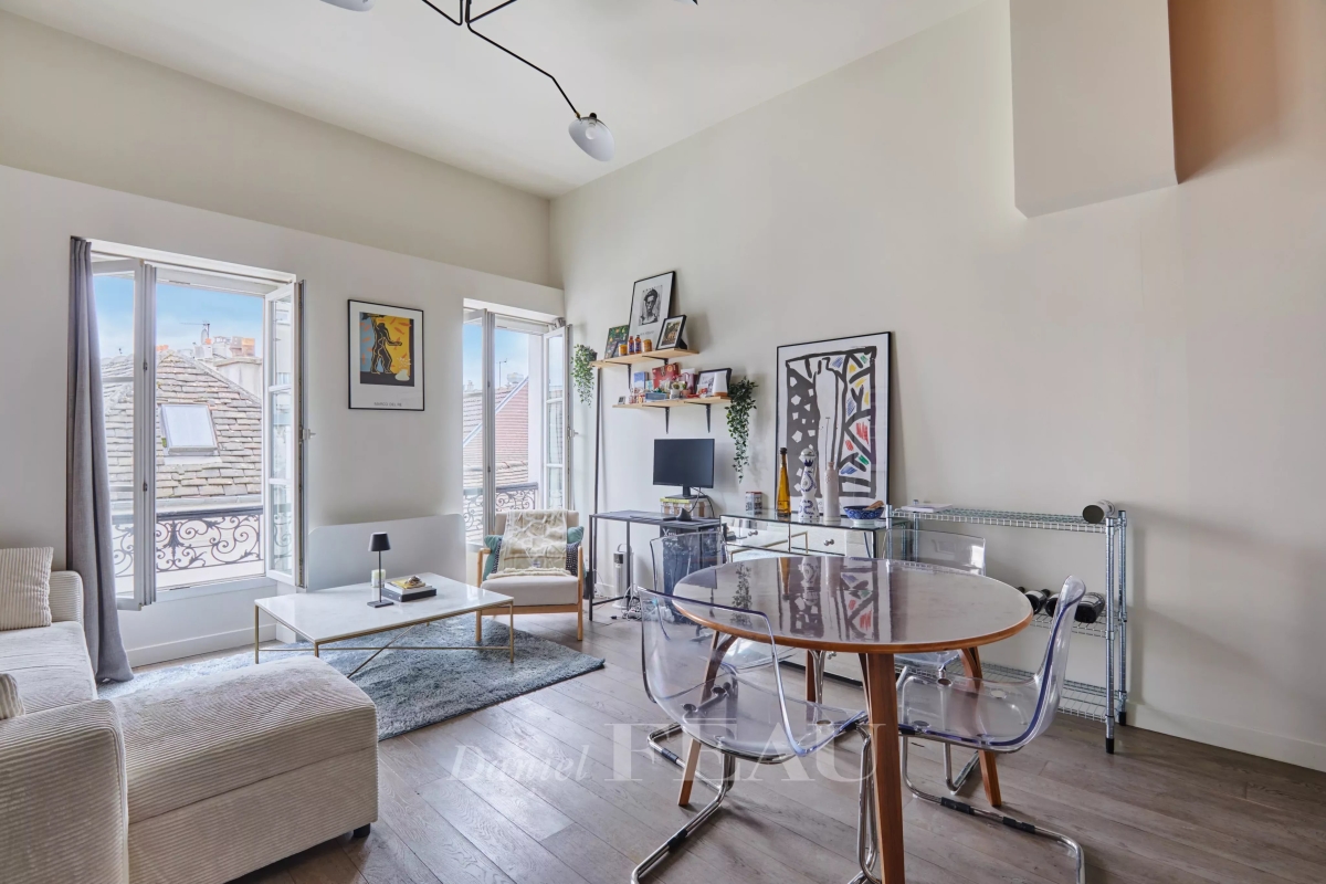 Appartement de luxe à vendre à Paris 18Ème, 468 000 €, Photo 1