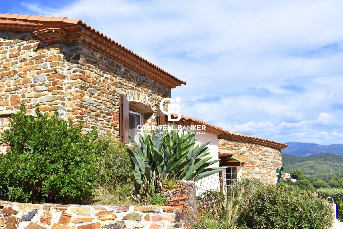 Luxury House for sale in La Londe-les-Maures, 1 150 000 €, Photo 2