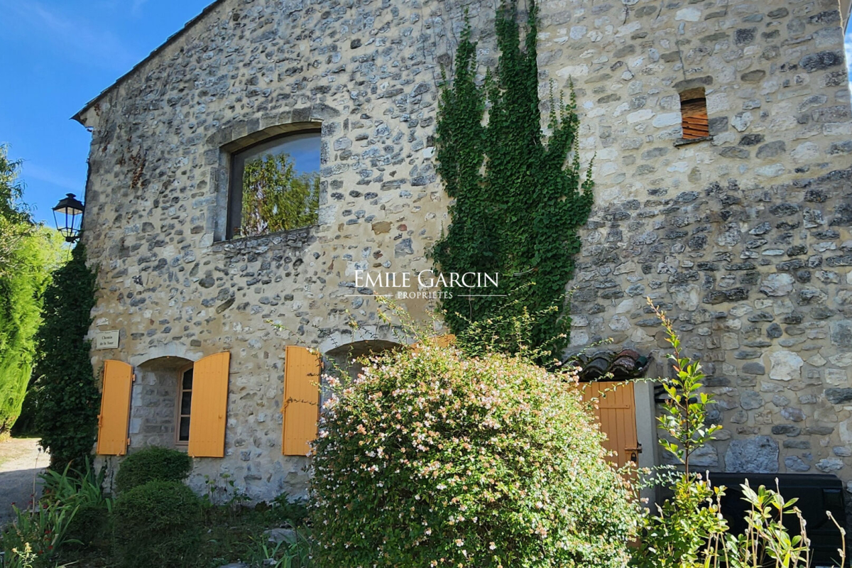 Maison de luxe à vendre à Montjustin, 690 000 €, Photo 3
