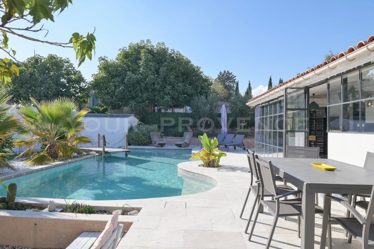 Maison de luxe à vendre à Apt, 530 000 €, Photo 1