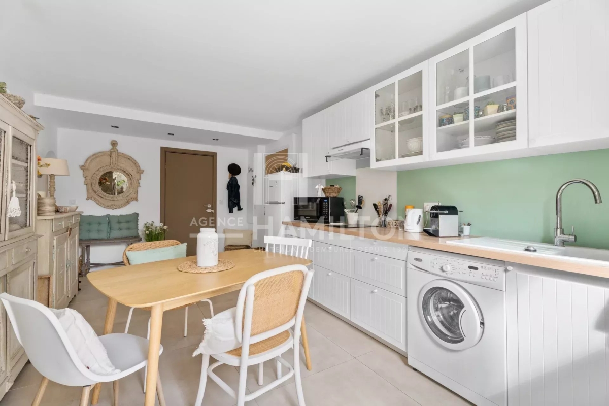 Luxury Apartment for sale in Châteauneuf-Grasse, 299 000 €, Photo 5