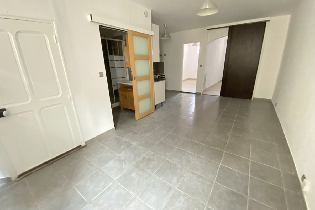 Appartement de luxe à vendre à Ollioules, 129 500 €, Photo 1