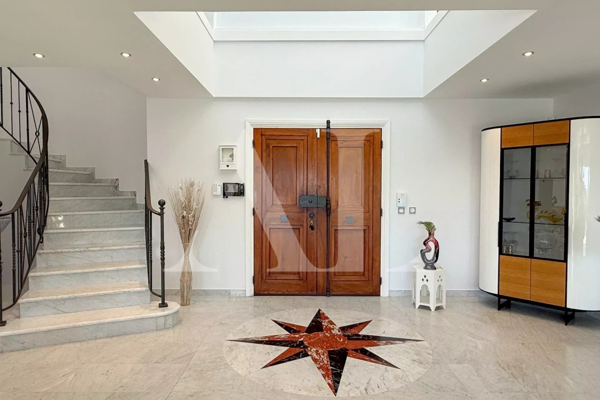 Luxury House for sale in Antibes, 2 495 000 €, Photo 5