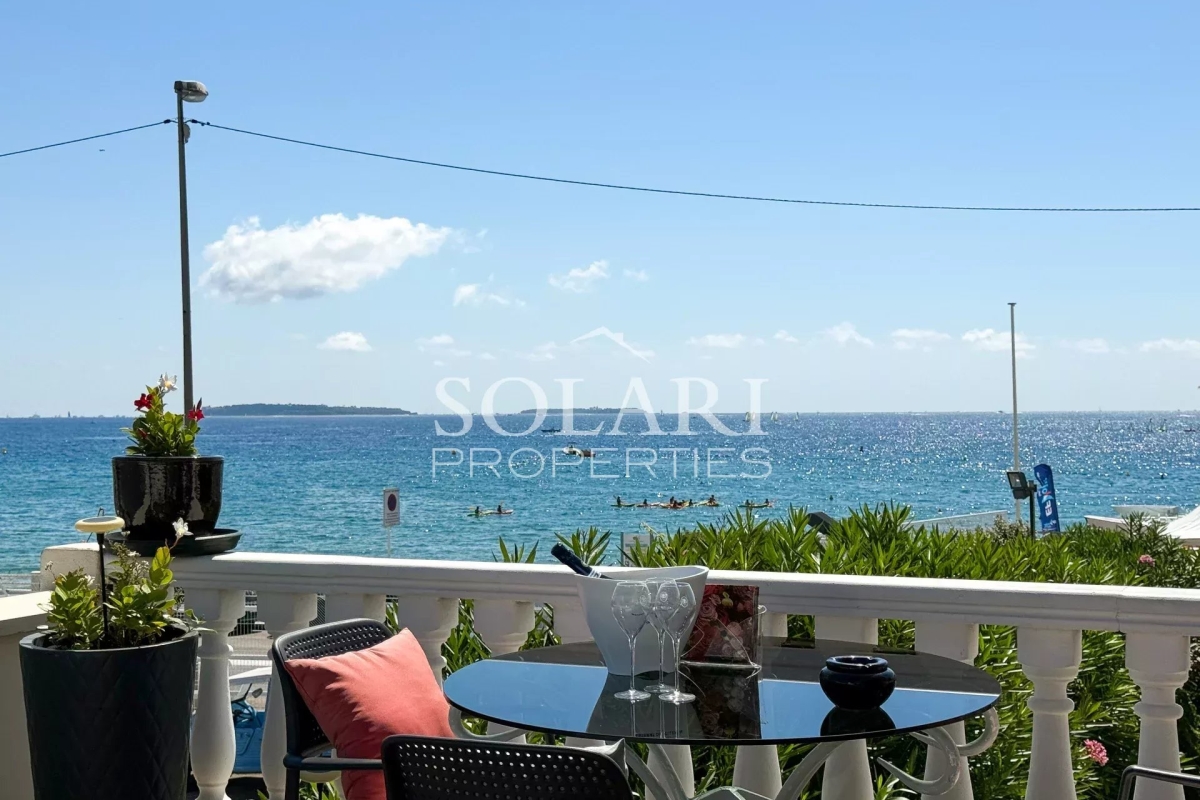 Luxury Apartment for sale in Mandelieu-la-Napoule, 980 000 €, Photo 1