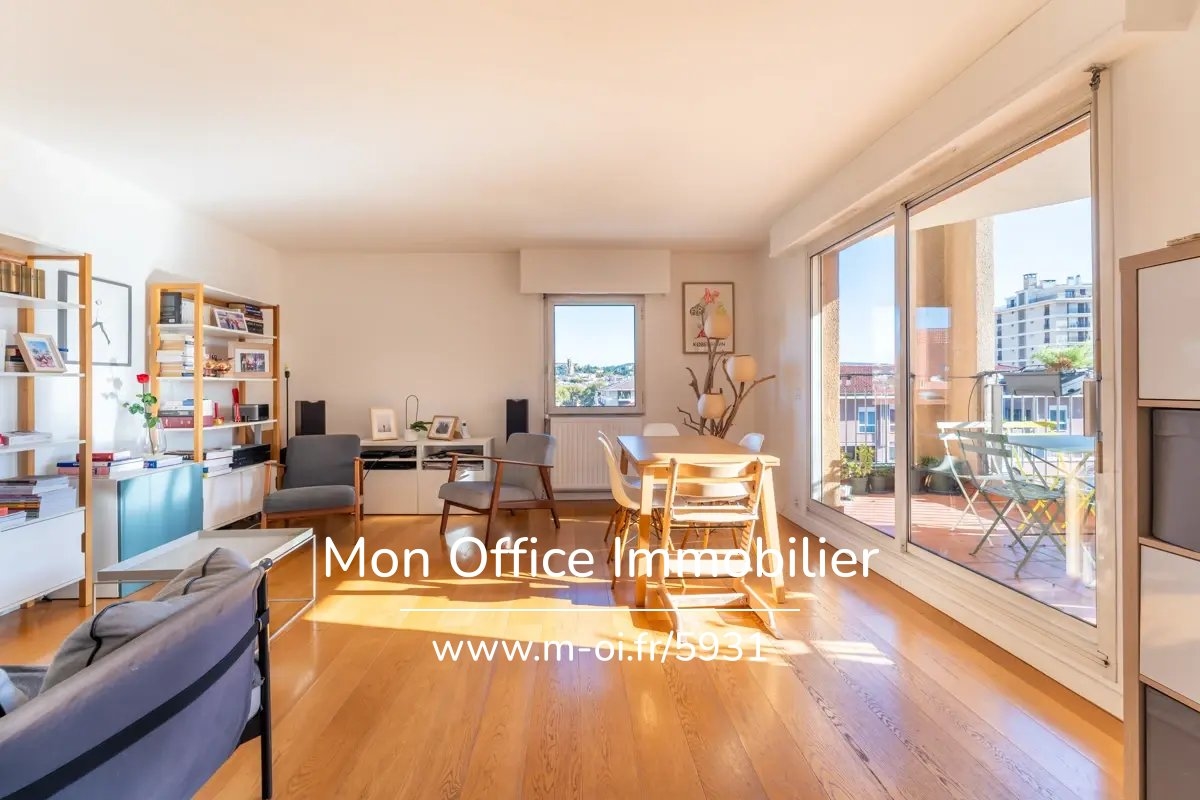 Luxury Apartment for sale in Aix-en-Provence, 520 000 €, Photo 1
