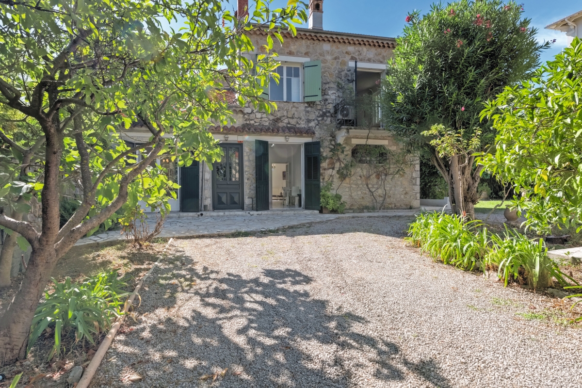 Maison de luxe à vendre à Cap d'Antibes, 2 520 000 €, Photo 2