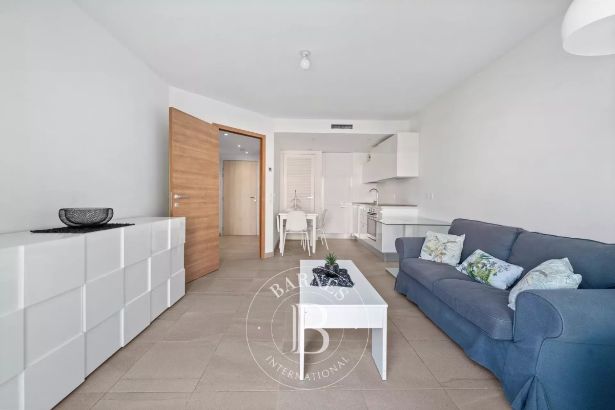 Appartement de luxe à vendre à Beausoleil, 375 000 €, Photo 2