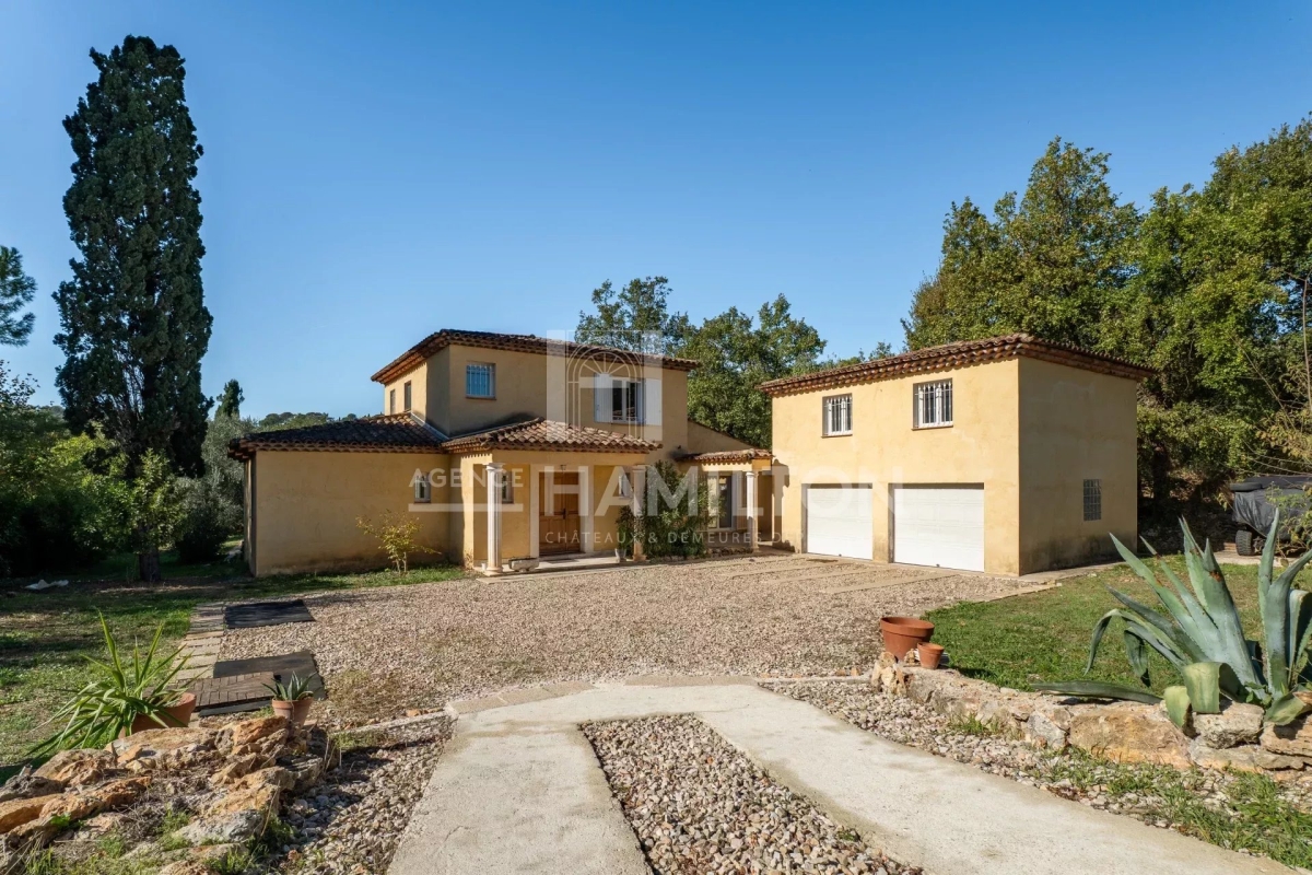 Luxury House for sale in Grasse, 1 090 000 €, Photo 1