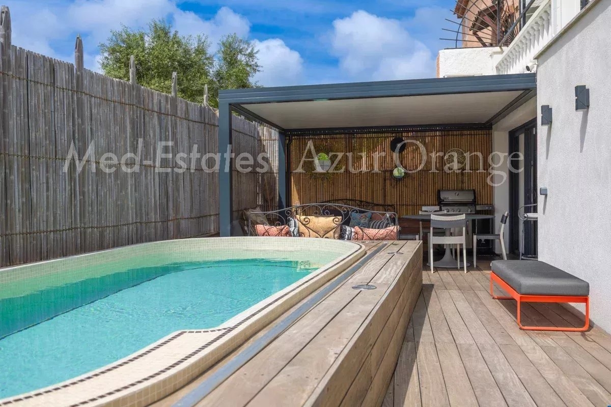 Luxury Apartment for sale in Grimaud, 798 000 €, Photo 1