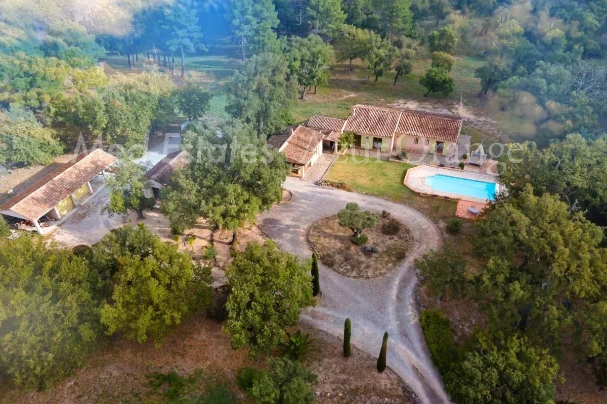 Maison de luxe à vendre à Le Plan-de-La-Tour, 1 000 000 €, Photo 2