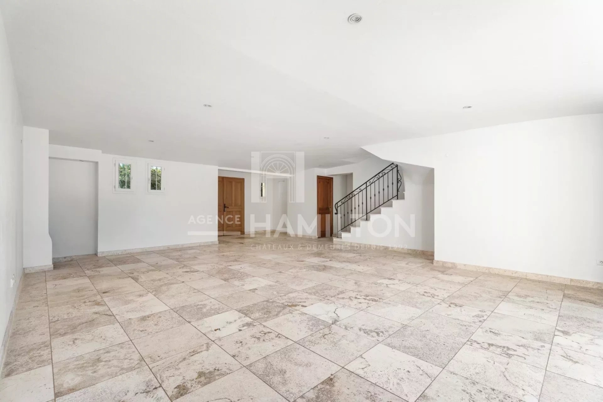 Luxury House for sale in Grasse, 1 090 000 €, Photo 4