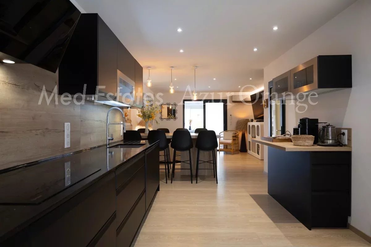Luxury Apartment for sale in Grimaud, 748 000 €, Photo 5