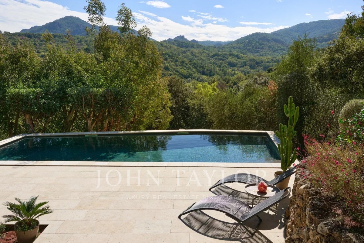 Luxury House for sale in Les Adrets de l'Esterel, 2 990 000 €, Photo 1