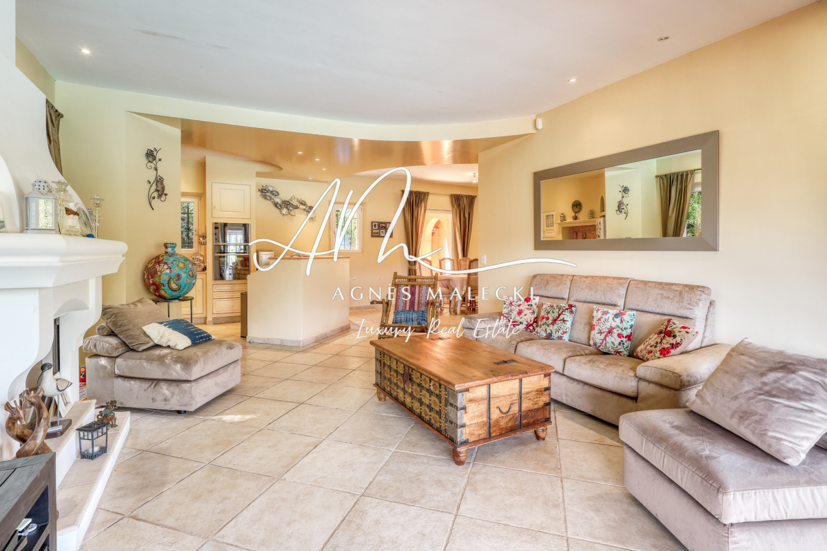 Maison de luxe à vendre à Le Lavandou, 2 150 000 €, Photo 5