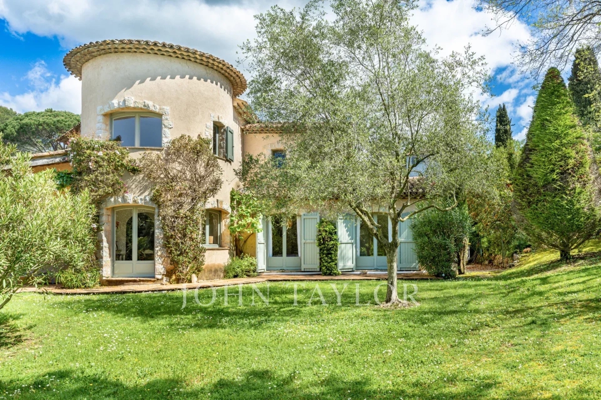 Maison de luxe à vendre à Mougins, 1 400 000 €, Photo 1
