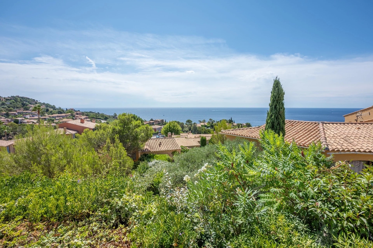 Luxury House for sale in Théoule-sur-Mer, 680 000 €, Photo 2