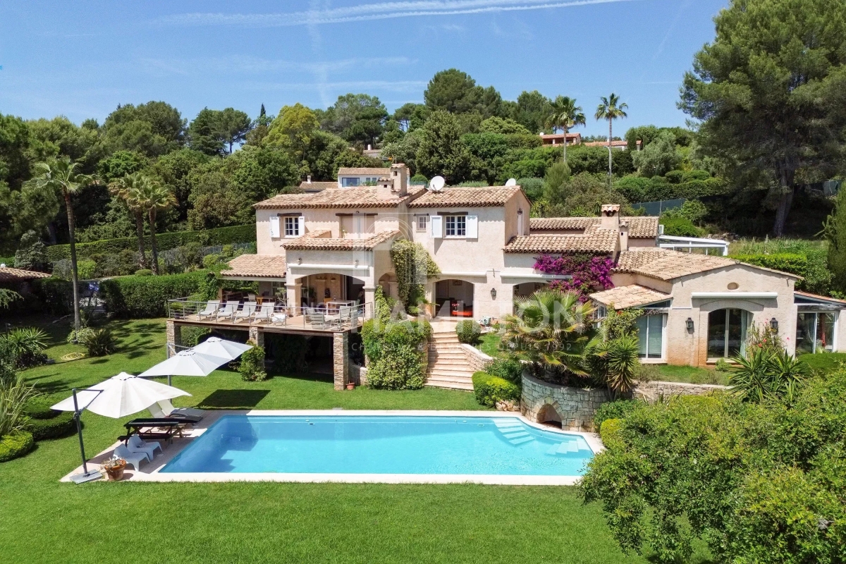 Maison de luxe à vendre à Biot, 1 990 000 €, Photo 1