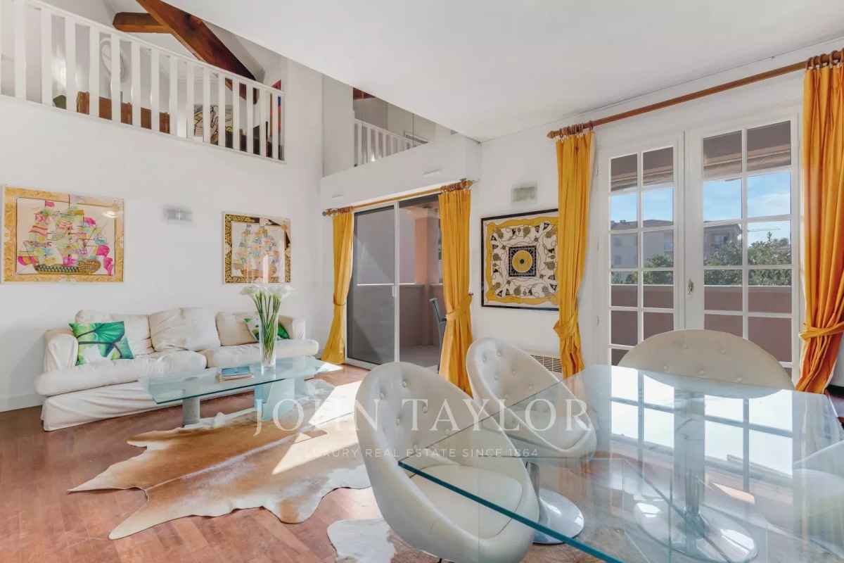 Appartement de luxe à vendre à Saint-Tropez, 1 200 000 €, Photo 2
