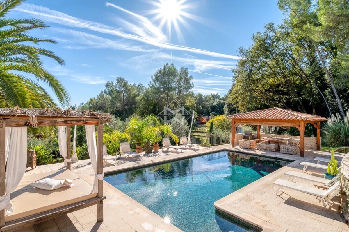 Maison de luxe à vendre à Le Rouret, 1 790 000 €, Photo 2