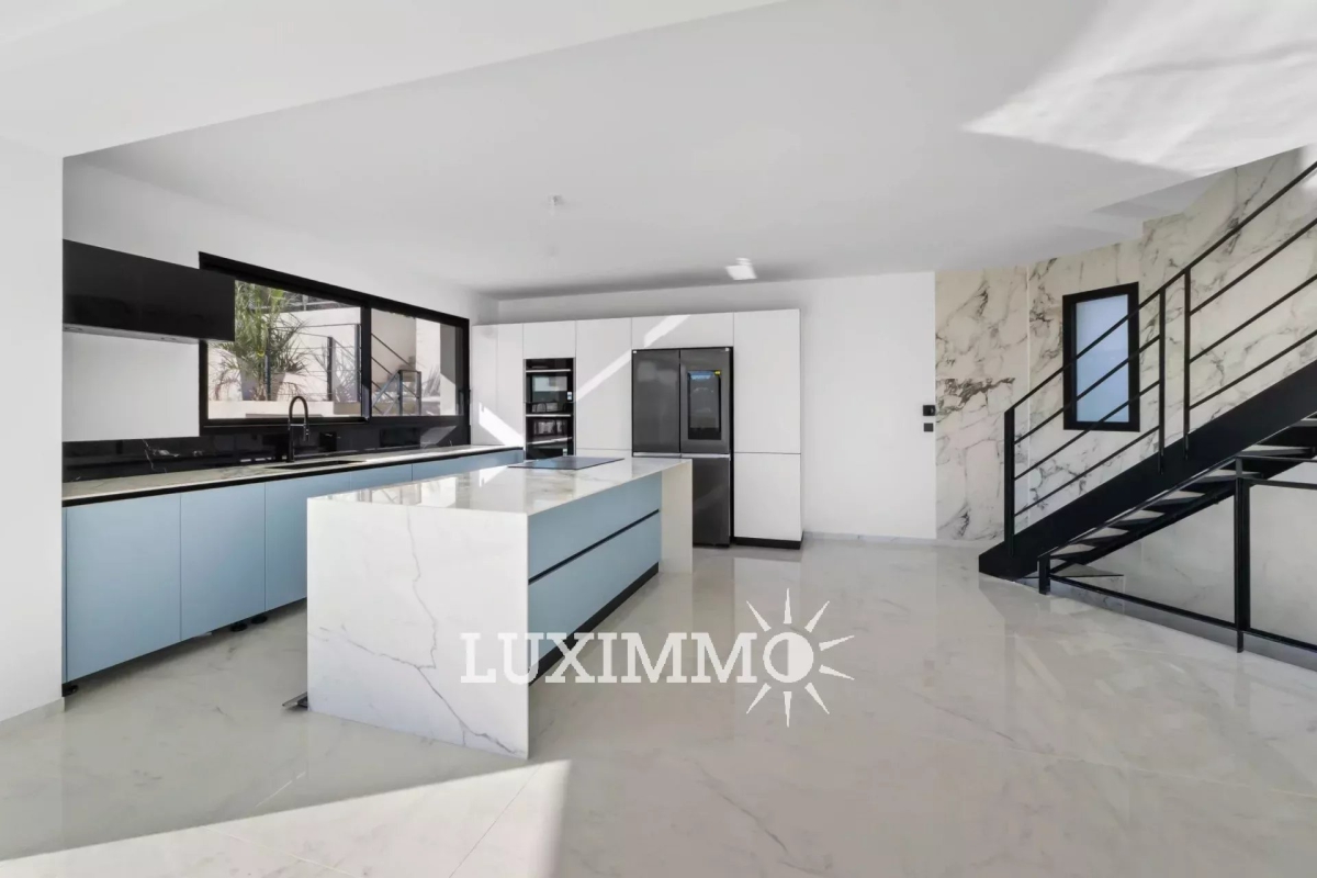 Maison de luxe à vendre à Vallauris, 1 450 000 €, Photo 5