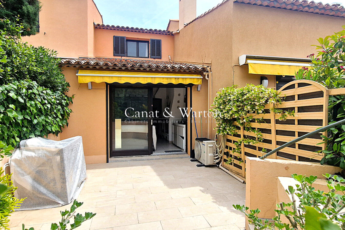 Appartement de luxe à vendre à Saint-Raphaël, 414 000 €, Photo 2