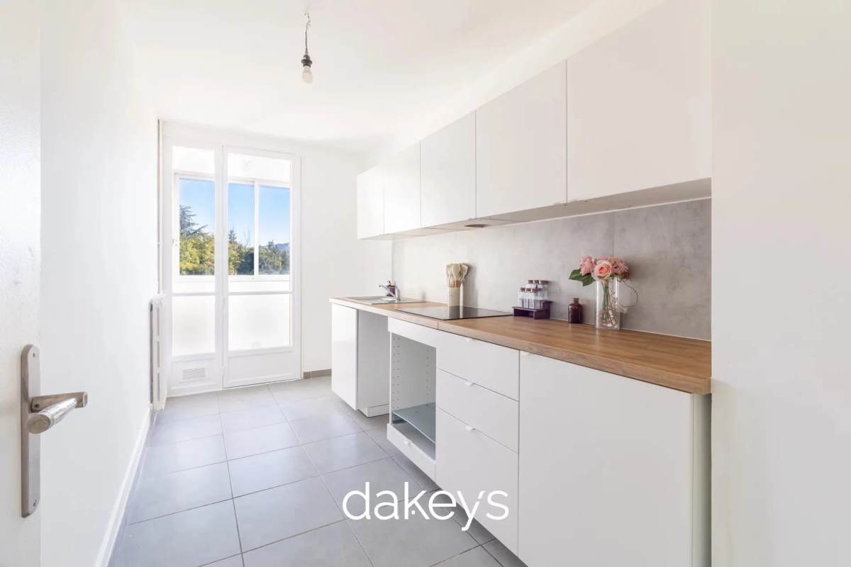 Appartement de luxe à vendre à Marseille 12Ème, 189 000 €, Photo 7