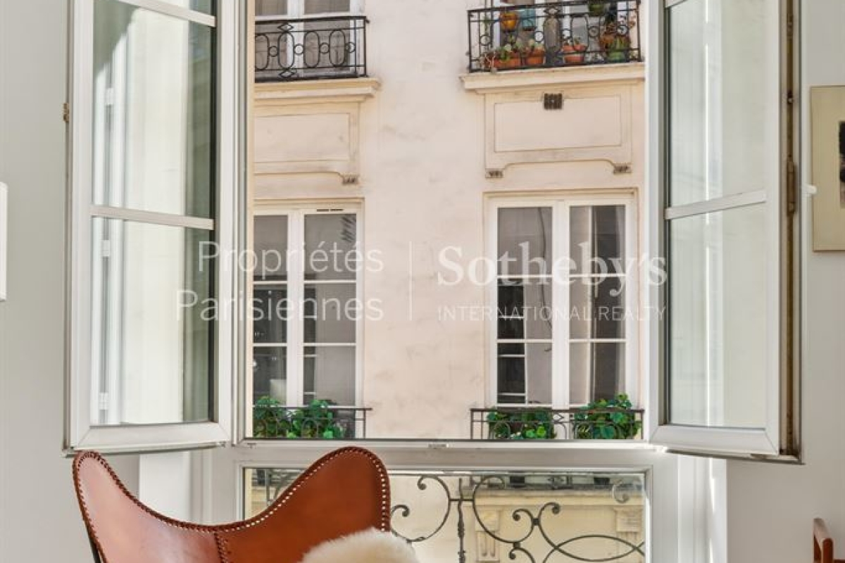 Luxury Apartment for sale in Paris 6ème, 795 000 €, Photo 3