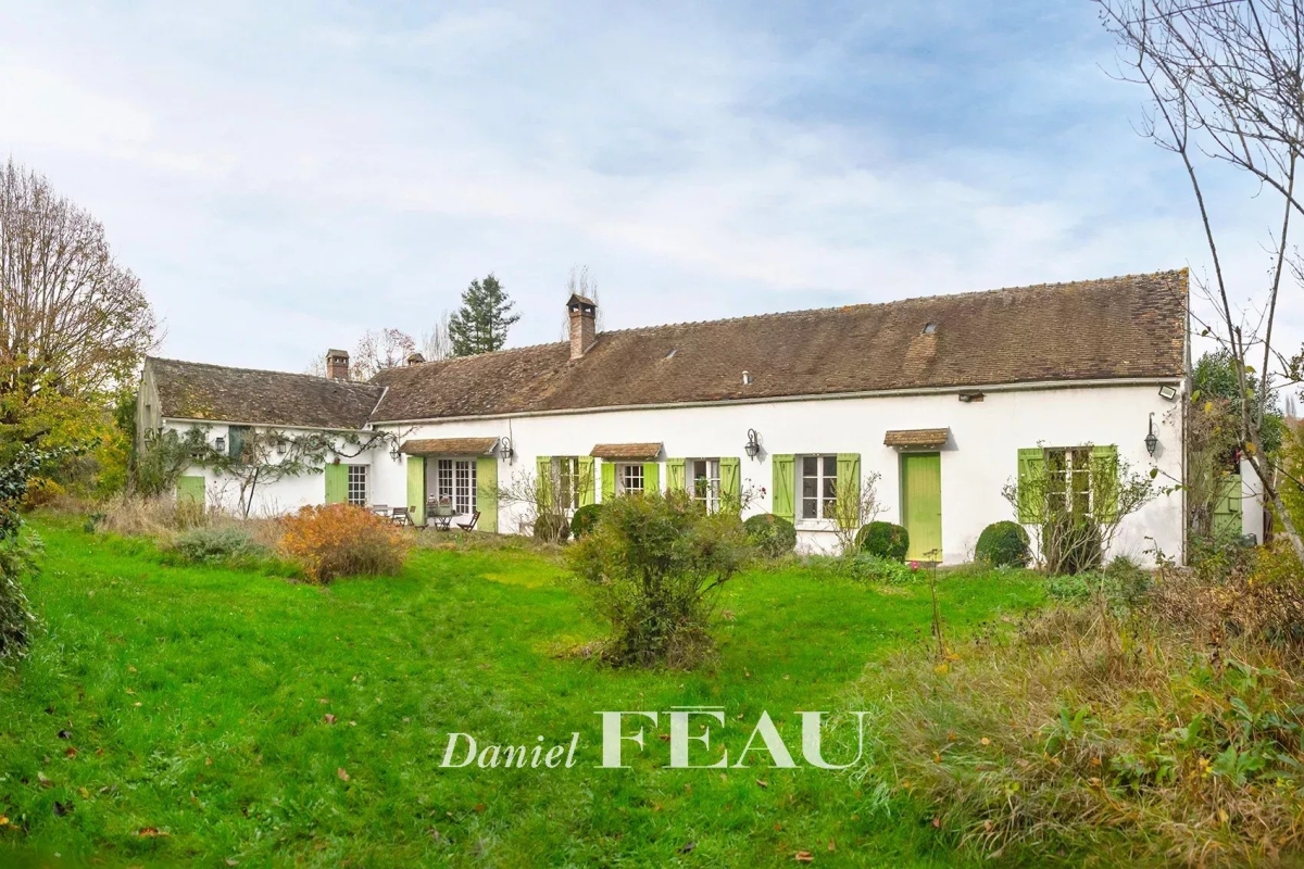 Maison de luxe à vendre à Montfort-l'Amaury, 695 000 €, Photo 1