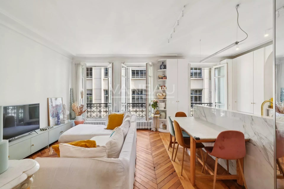 Luxury Apartment for sale in Paris 6Ème, 900 000 €, Photo 3